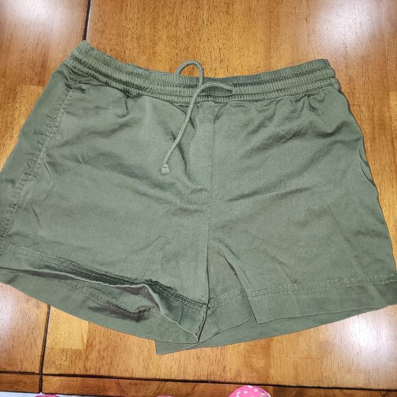 Lou & Grey Pants - Lou & Grey Olive Shorts Sz M